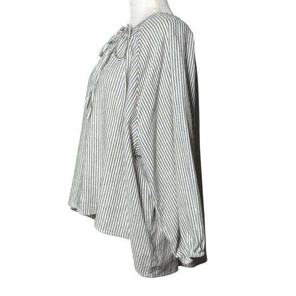 NEW A New Day Top Women’s XL Blue White Striped 3/4 Sleeves Blouse Flowy Casual - Picture 4 of 9